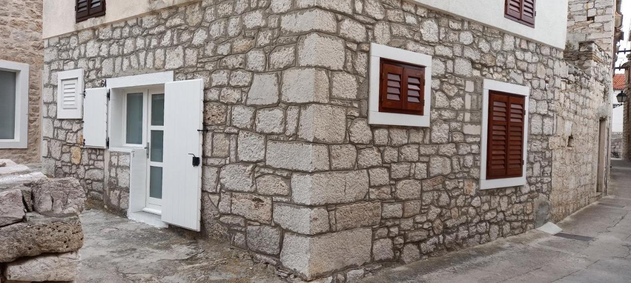 Studio Apartman Kata Prvic Sepurine Buitenkant foto